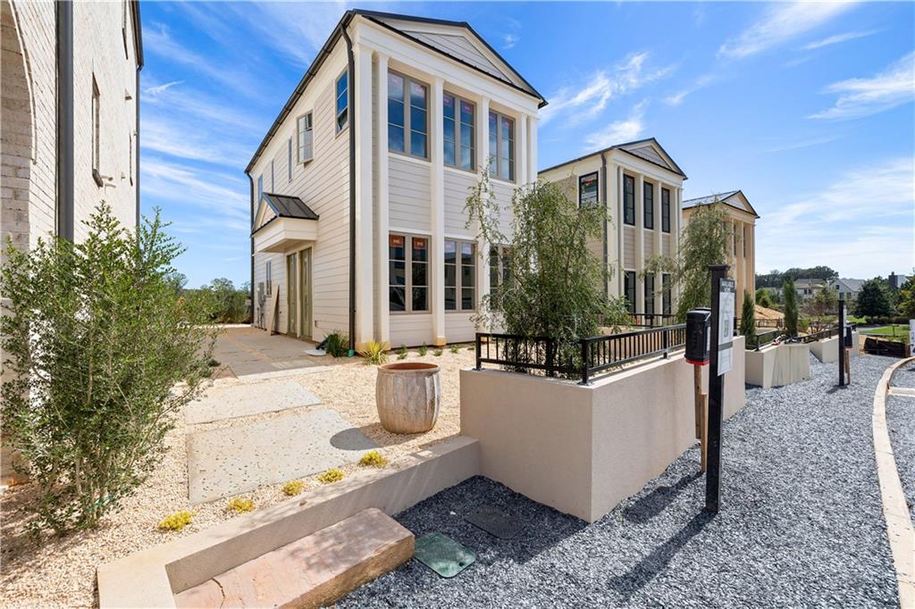225 Rolison Way