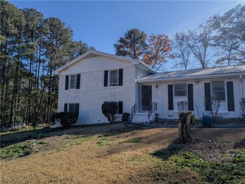 4628 Tucson Trail SW Atlanta GA 30331