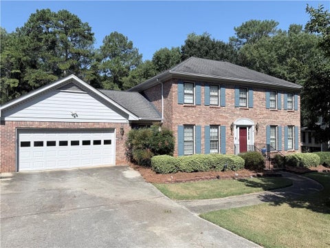 Homes For Sale - 1393 Crooked Tree Court<br/> Lilburn, GA 30047