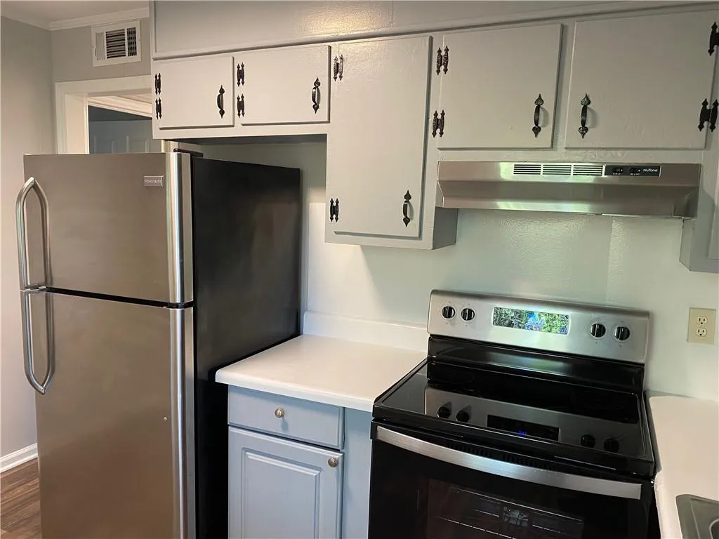 Mableton, Georgia 30126, United States, 2 Bedrooms Bedrooms, ,1 BathroomBathrooms,Residential,Active,25693