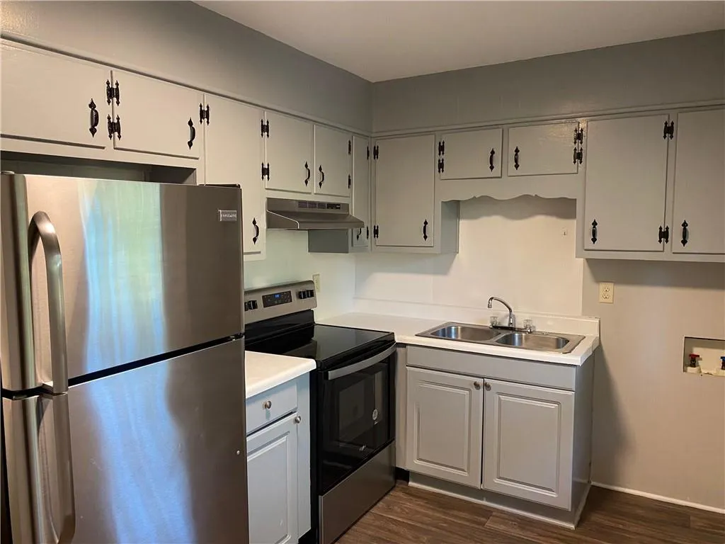 Mableton, Georgia 30126, United States, 2 Bedrooms Bedrooms, ,1 BathroomBathrooms,Residential,Active,25693