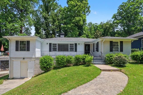 Homes For Sale - 111 Leathers Circle<br/> Atlanta, GA 30314
