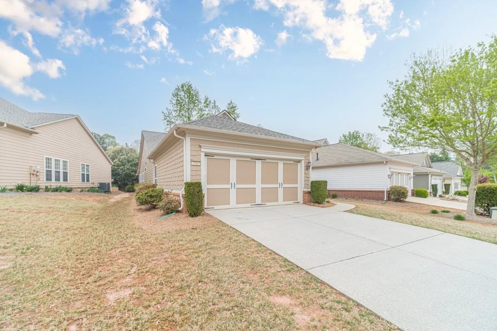 6316 Black Rock Lane, Hoschton, Georgia image 4