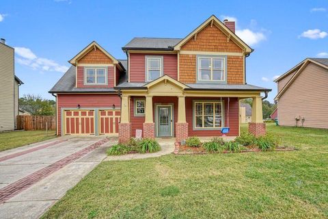 A home in Adairsville