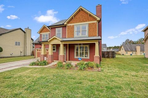 A home in Adairsville