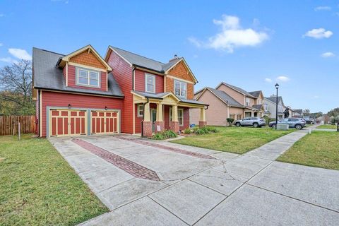 A home in Adairsville