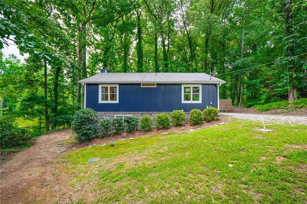 386 Longview Drive