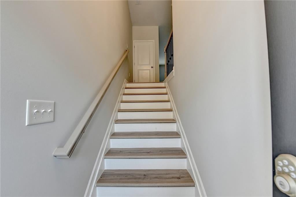 4282 Buford Valley Way