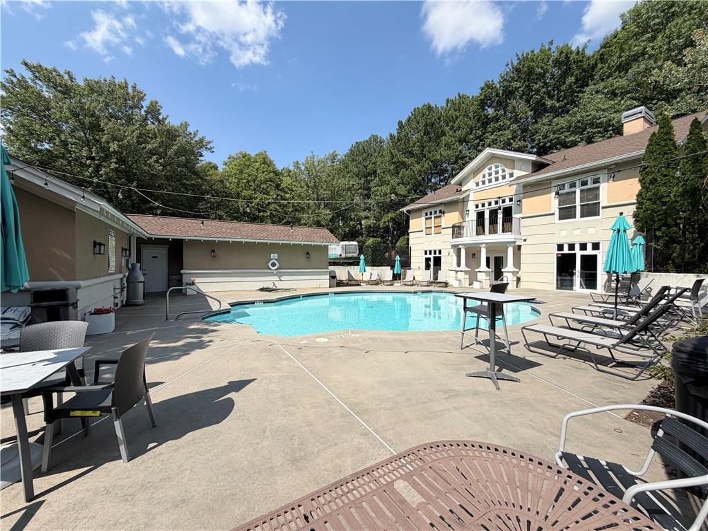 2700 Pine Tree Road NE 3006