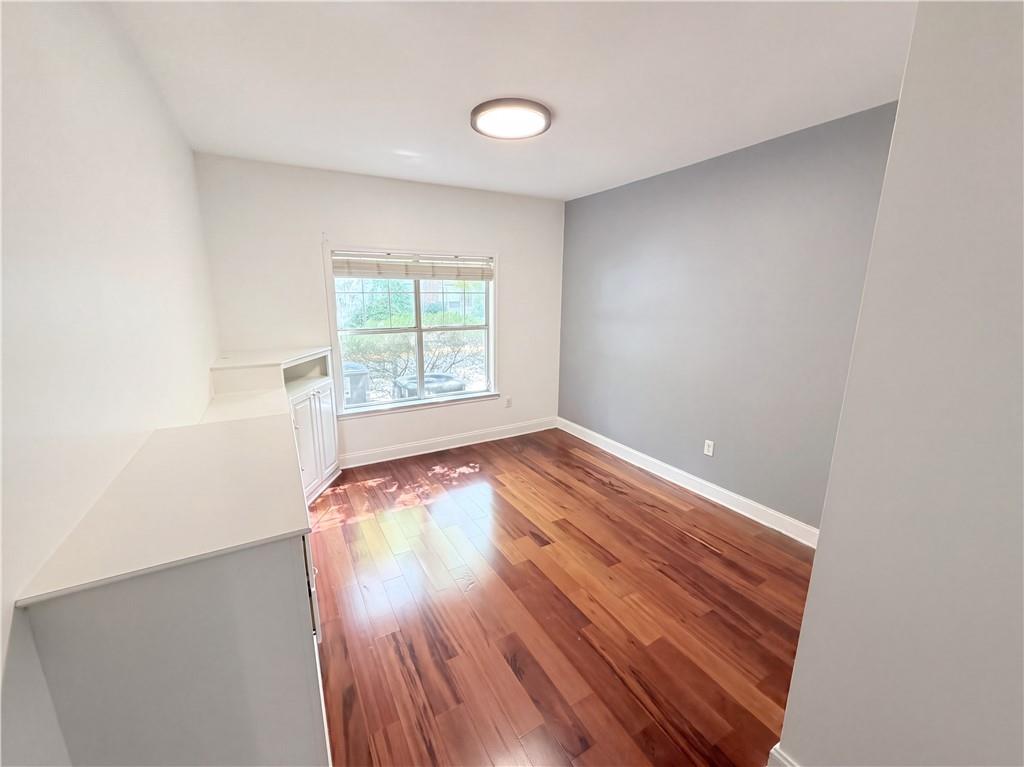 2700 Pine Tree Road NE 3006