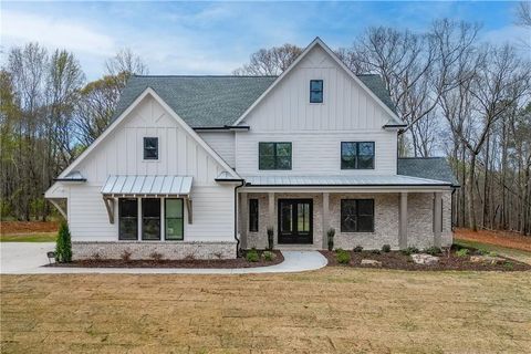 Homes For Sale - 128 Ivey Trace Court<br/> Pendergrass, GA 30567