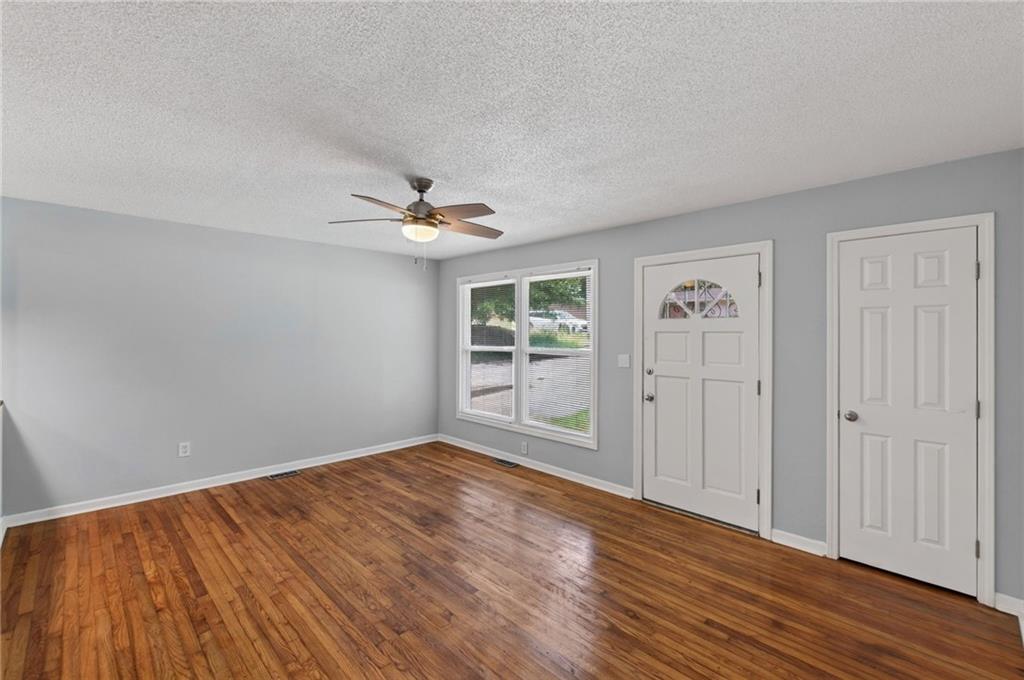109 Ruzelle Drive SE