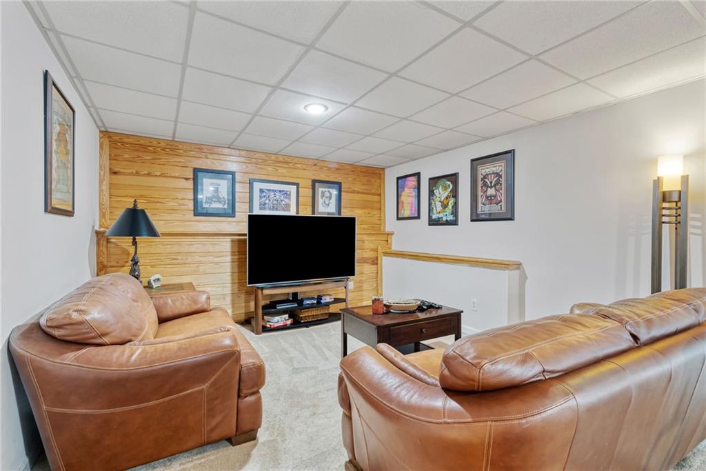 1025 Taylor Oaks Drive, Roswell, Georgia image 30