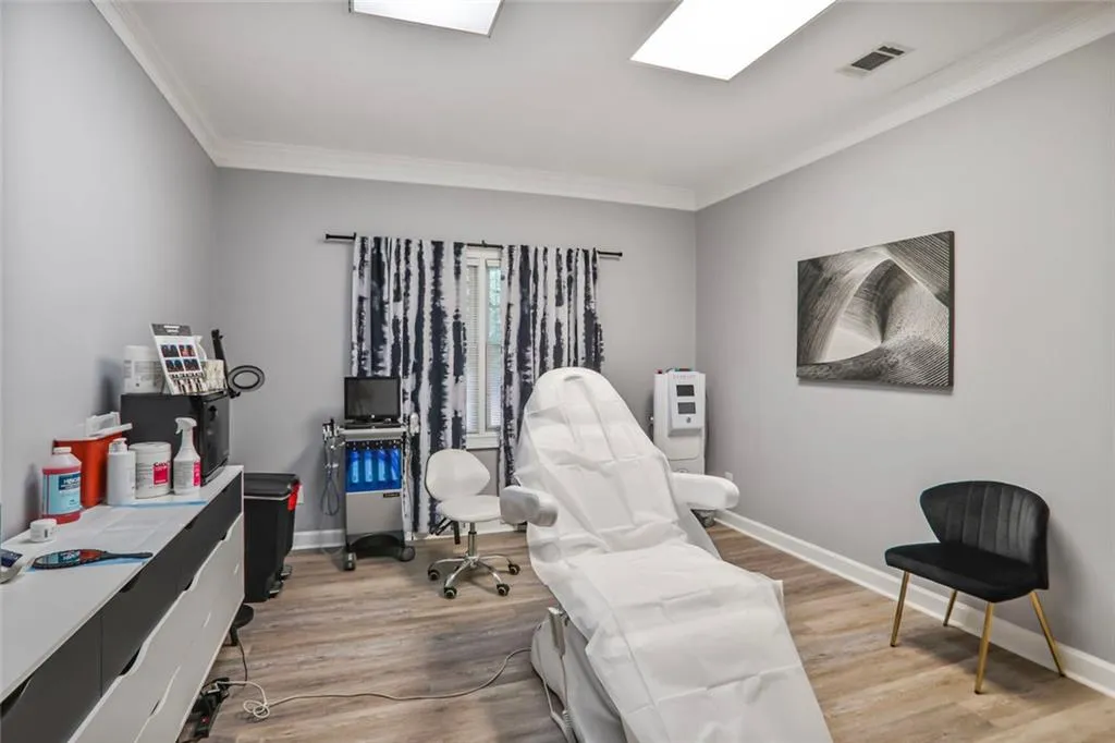 Roswell, Georgia 30076, United States, ,Commercial,Active,147814