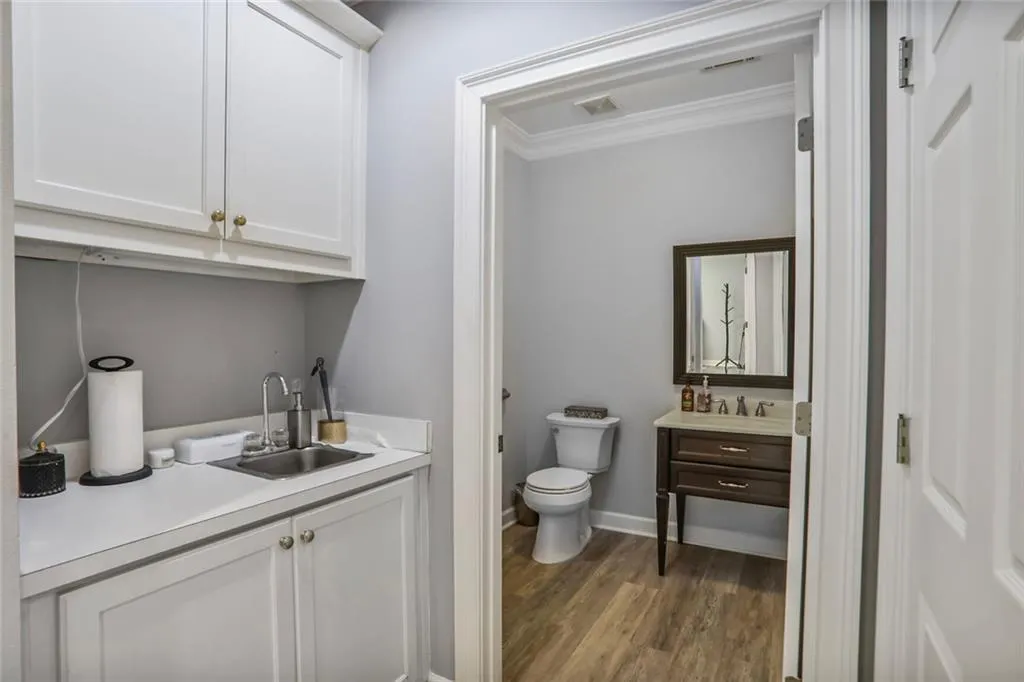 Roswell, Georgia 30076, United States, ,Commercial,Active,147814