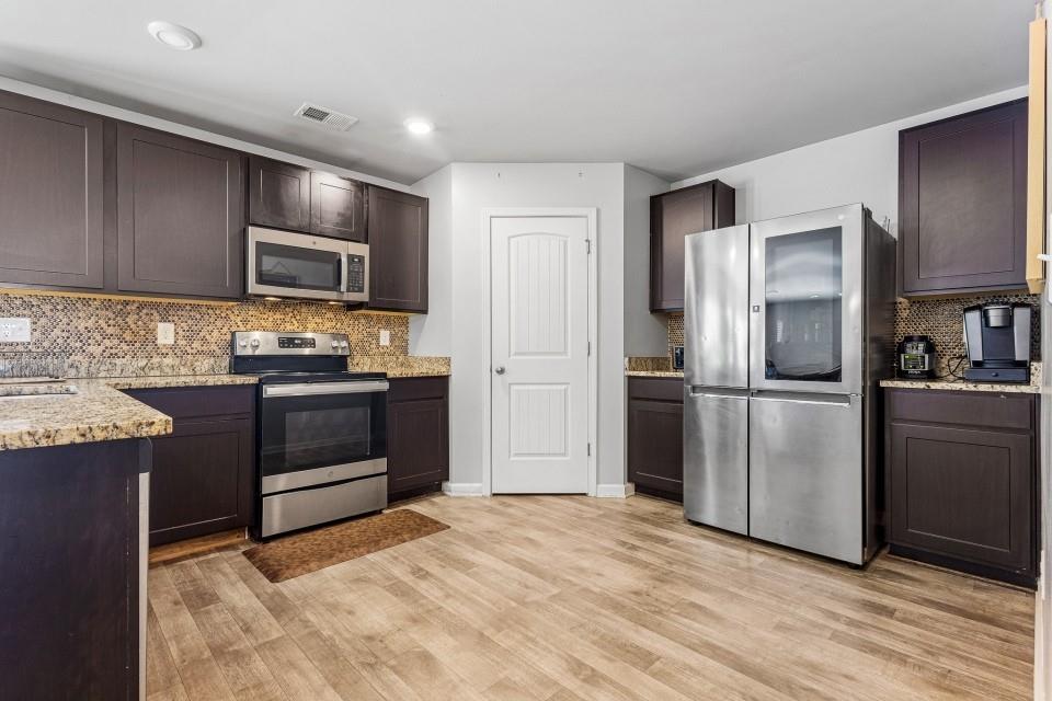 400 Toronto Circle, Hampton, Georgia image 3