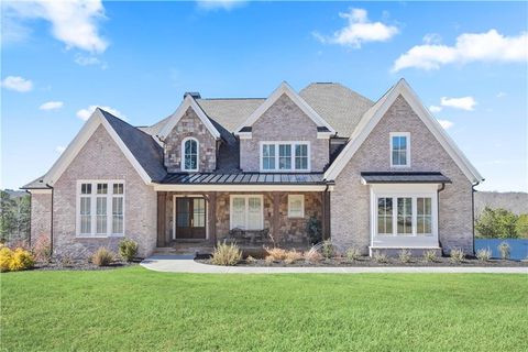 Homes For Sale - 5683 Brendlynn Drive<br/> Suwanee, GA 30024