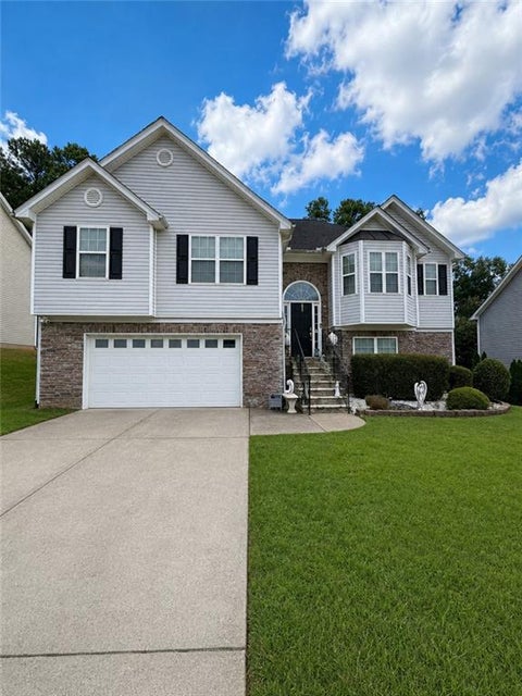 Homes For Sale - 869 Martin Forest Court<br/> Lawrenceville, GA 30045