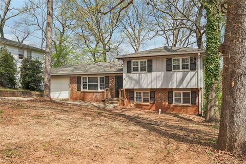 Photo of 2491 Crestdale Circle SE, Atlanta, GA 30316 (MLS # 7743046)