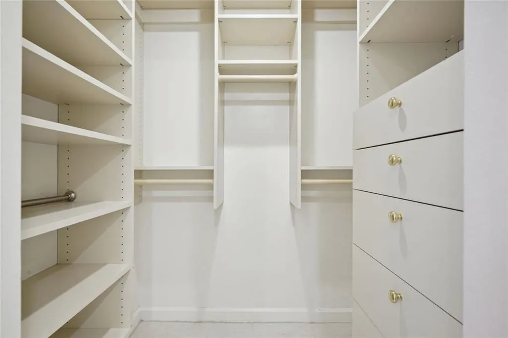 Atlanta, Georgia 30309, United States, 2 Bedrooms Bedrooms, ,2 BathroomsBathrooms,Residential,Active,184954