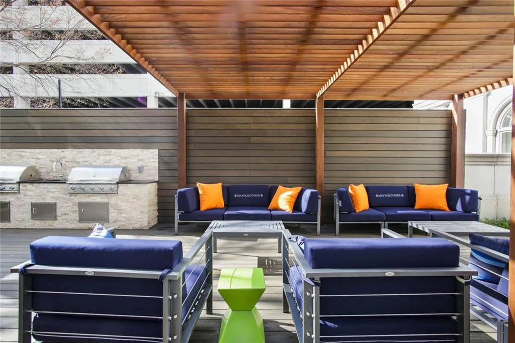 Atlanta, Georgia 30309, United States, 2 Bedrooms Bedrooms, ,2 BathroomsBathrooms,Residential,Active,184954