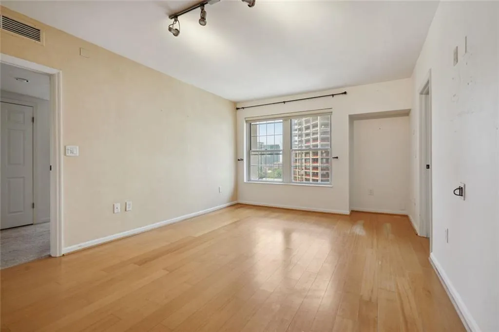 Atlanta, Georgia 30309, United States, 2 Bedrooms Bedrooms, ,2 BathroomsBathrooms,Residential,Active,184954