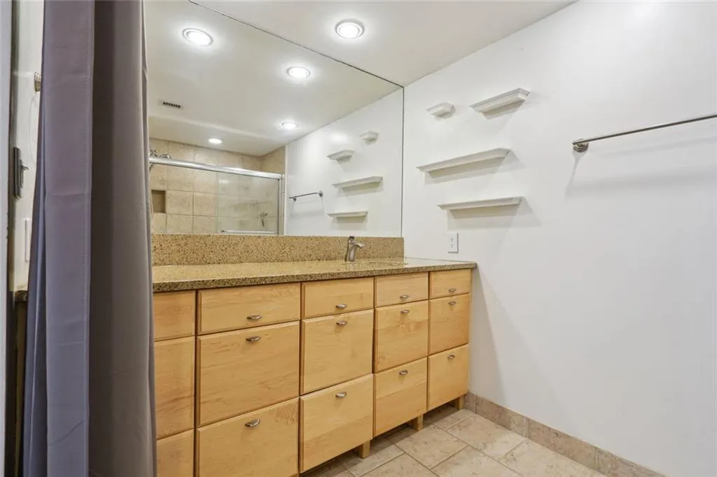 Atlanta, Georgia 30309, United States, 2 Bedrooms Bedrooms, ,2 BathroomsBathrooms,Residential,Active,184954