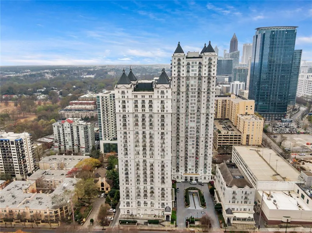 Atlanta, Georgia 30309, United States, 2 Bedrooms Bedrooms, ,2 BathroomsBathrooms,Residential,Active,184954