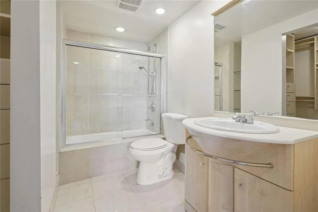 Atlanta, Georgia 30309, United States, 2 Bedrooms Bedrooms, ,2 BathroomsBathrooms,Residential,Active,184954