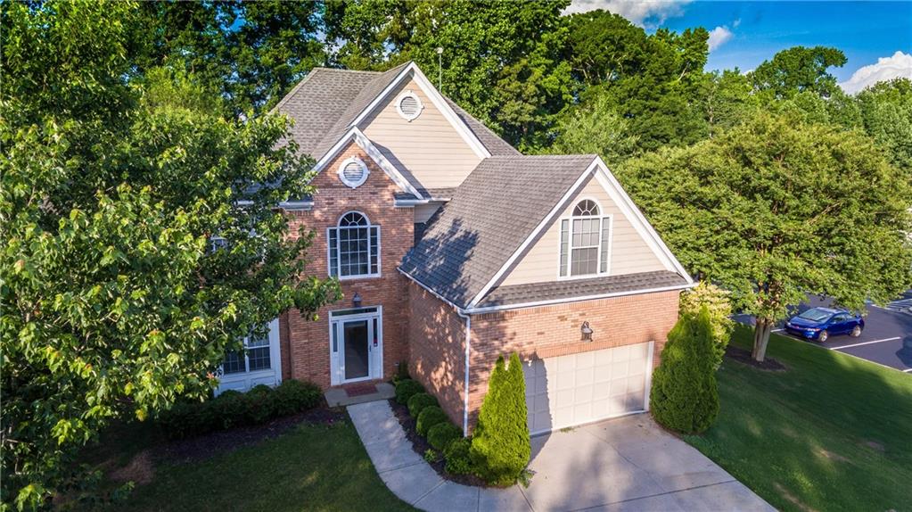 This beautiful 4 bedroom 2.5 bath house sits in the heart of sought after Roswell. Legal Rent of $3332 includes mandatory monthly administrative fee for tenant services/staffing. High ceilings with a stunning chandelier greets you as you enter this home. The kitchen is equipped with stainless steel Fridge, stove and dishwasher. This home is in a great location, centrally located between downtown Roswell/Canton St. and downtown Crabapple. Adjacent to the lovely Swim tennis amenities and just minutes away from GA 400. The neighborhood is Crabapple Rd. from Sweetapple Elementary/Park and has amazing amenities of pool, tennis courts, clubhouse, basketball court, and playground.
Minimum Requirements to Lease;
- must earn no less than 3 times the monthly rent.
- must have a minimum 625 credit score
- no evictions or outstanding landlord debt in the last 7 years
- no felony criminal history in the last 7 years
- no open bankruptcy's.
Pets are welcome, however we have specific breed restrictions, and specific weight restrictions. We do not allow any full/mixed aggressive breeds and we have a maximum weight allowance of 75 lbs. There is a non-refundable pet fee of $300 the first year. Each additional year you lease with us an additional $150 non-refundable pet fee would be due.