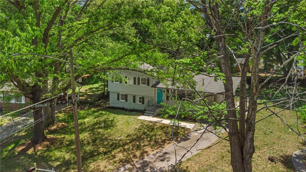 1593 Jolly Green Court