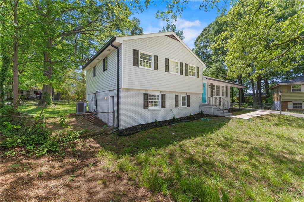 1593 Jolly Green Court