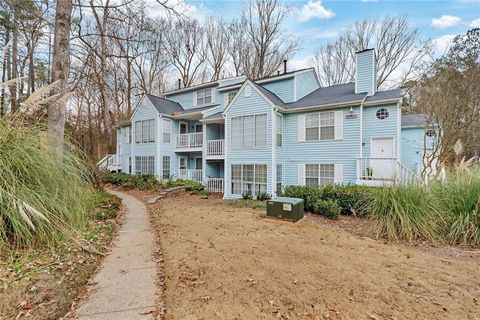 Condo For Sale - 711 Glenleaf Drive<br/> Peachtree Corners, GA 30092