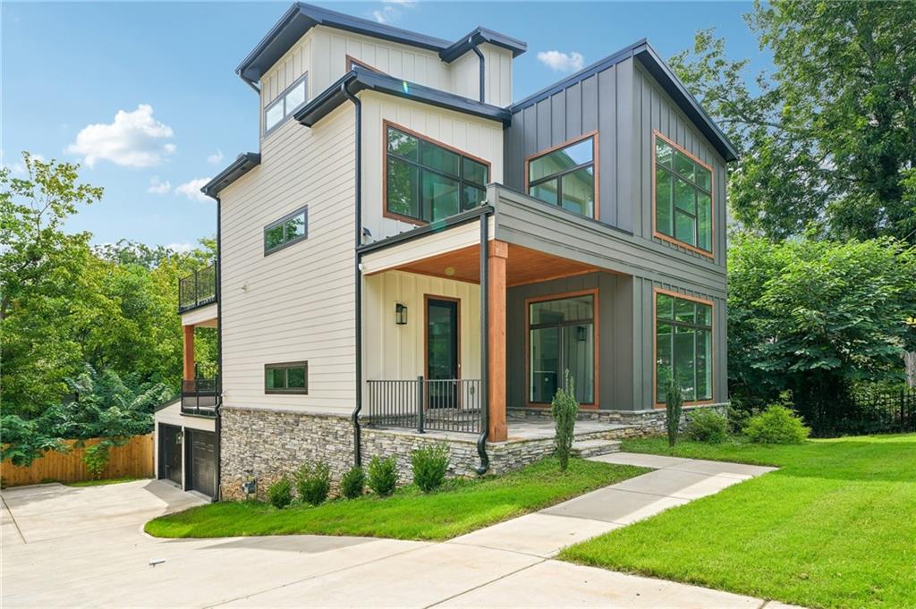Photo of 1144 Hubbard Street SW, Atlanta, GA 30310 (MLS # 7840418)