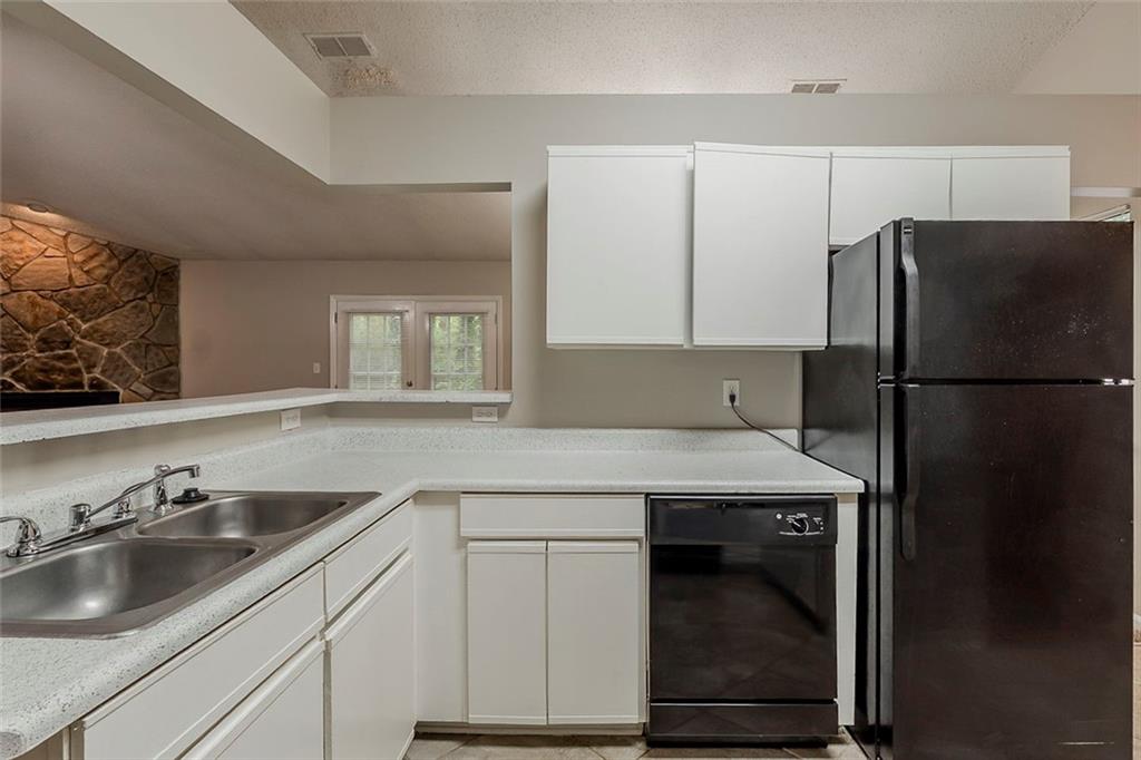 964 Chapman Lane, Stone Mountain, Georgia image 3