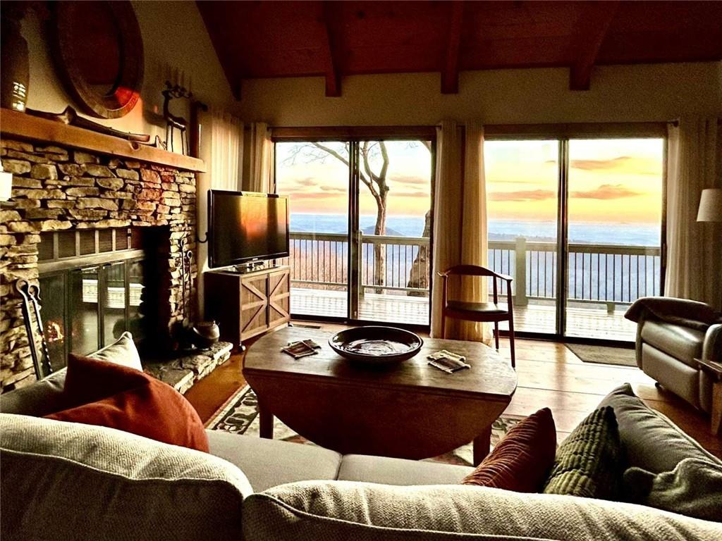 524 Sanderlin Mtn Drive