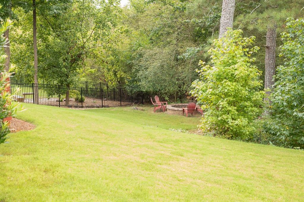 5885 Thoroughbred Way
