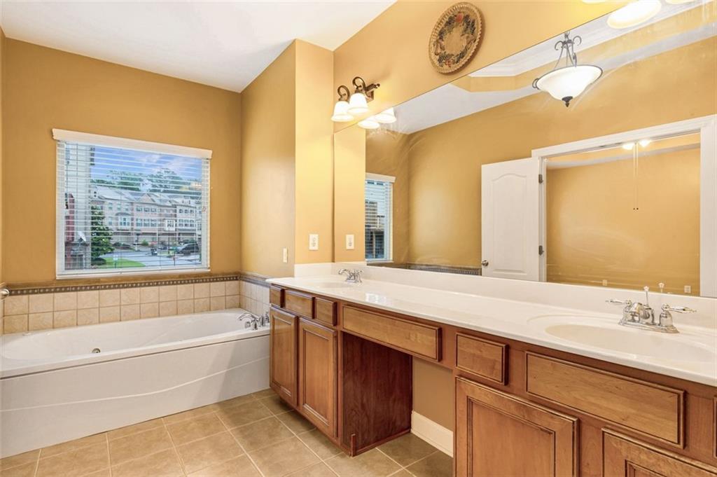 275 Blue Pointe Court, Suwanee, Georgia image 24