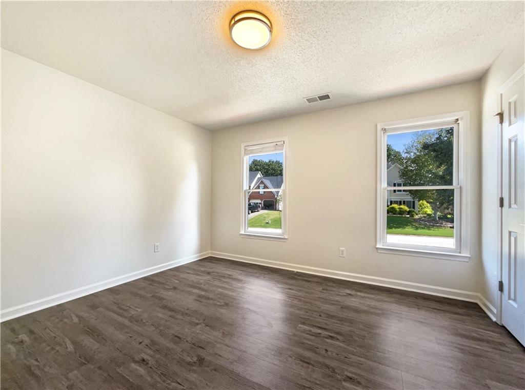 143 Hunters Creek