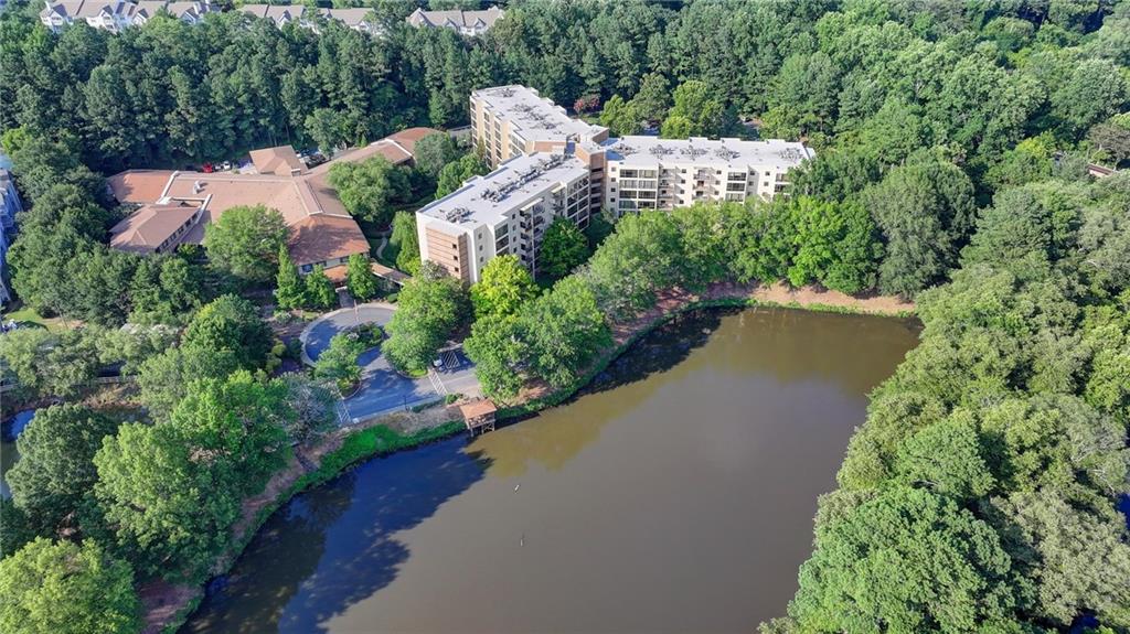 1800 Clairmont Lake A610