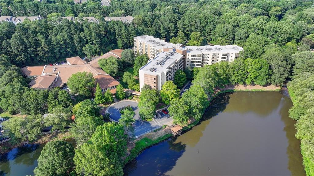 1800 Clairmont Lake A610
