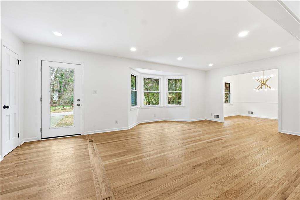 2520 Overlook Way NE