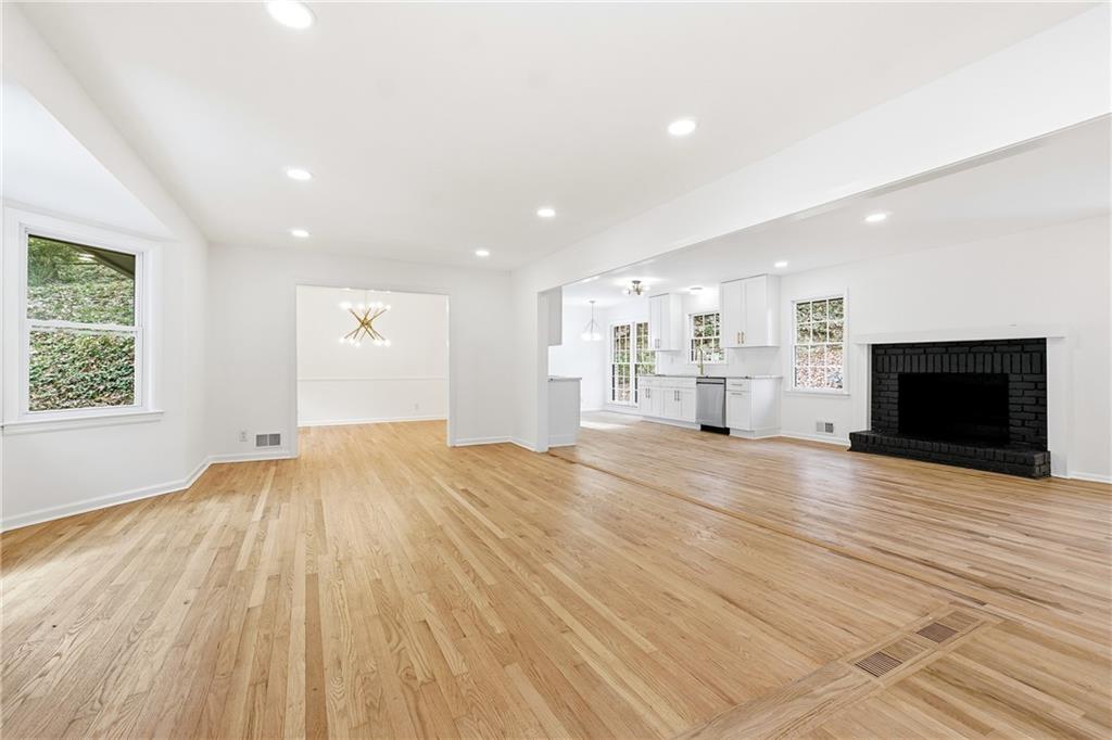 2520 Overlook Way NE