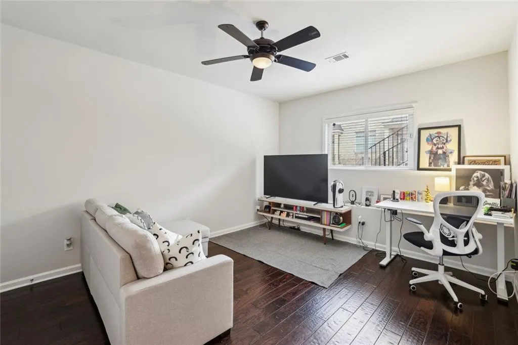 Atlanta, Georgia 30324, United States, 3 Bedrooms Bedrooms, ,4 BathroomsBathrooms,Residential,Active,79141