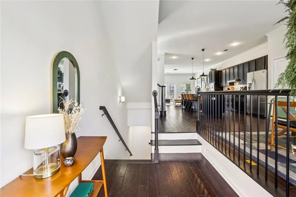 Atlanta, Georgia 30324, United States, 3 Bedrooms Bedrooms, ,4 BathroomsBathrooms,Residential,Active,79141