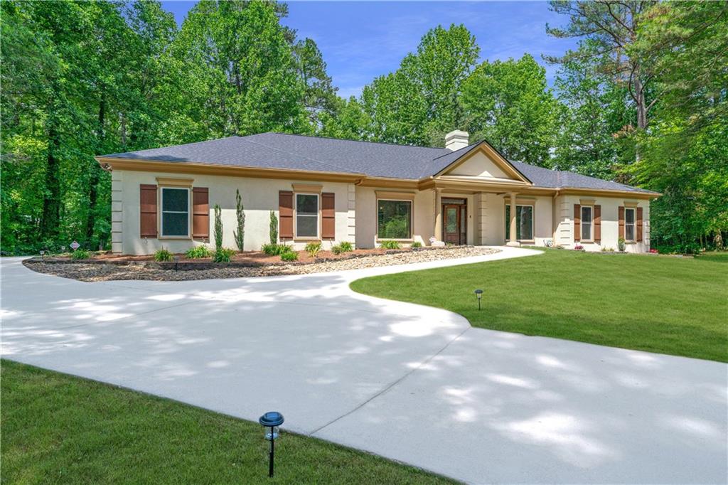 140 Emily Drive SW