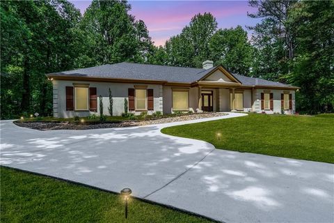 140 Emily Drive SW Lilburn GA 30047