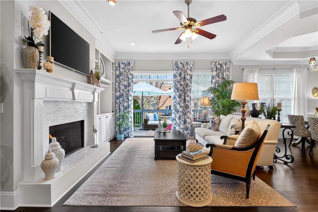 5492 Glenridge Drive 580