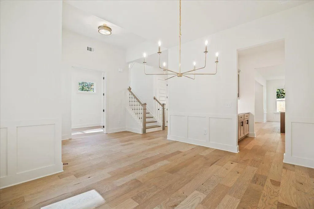 Gainesville, Georgia 30506, United States, 5 Bedrooms Bedrooms, ,5 BathroomsBathrooms,Residential,Active,219483