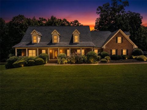Homes For Sale - 149 Robson Trail<br/> Mcdonough, GA 30252